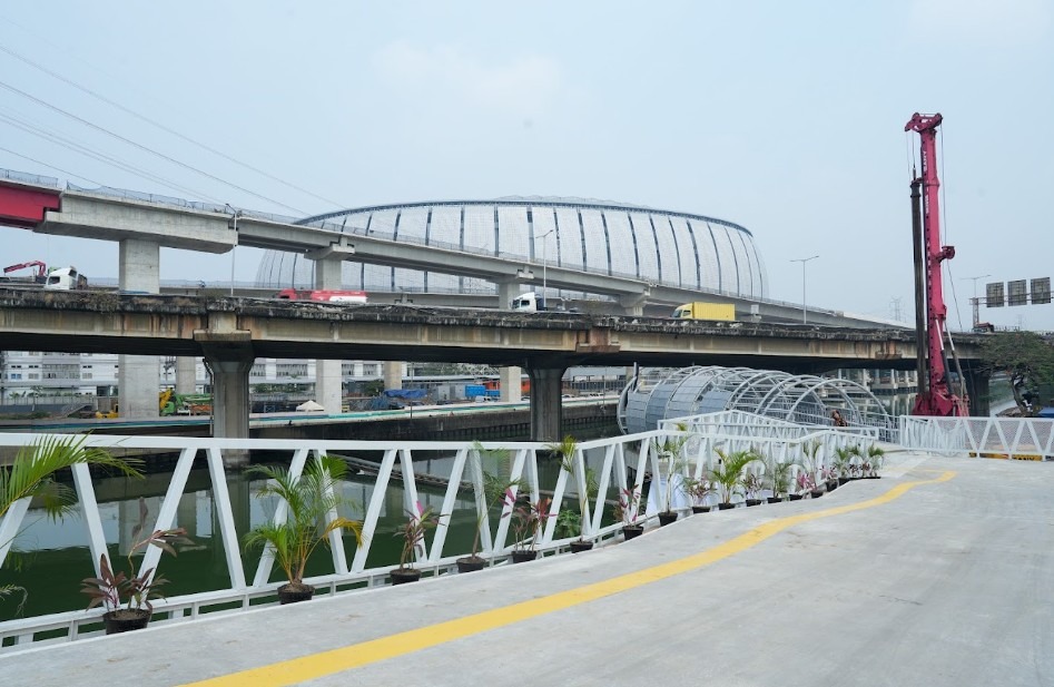 Explore Jakarta’s 499th anniversary gift through the launch of JIS KRL Station, the BTN Pedestrian Bridge, and seamless Ancol access.